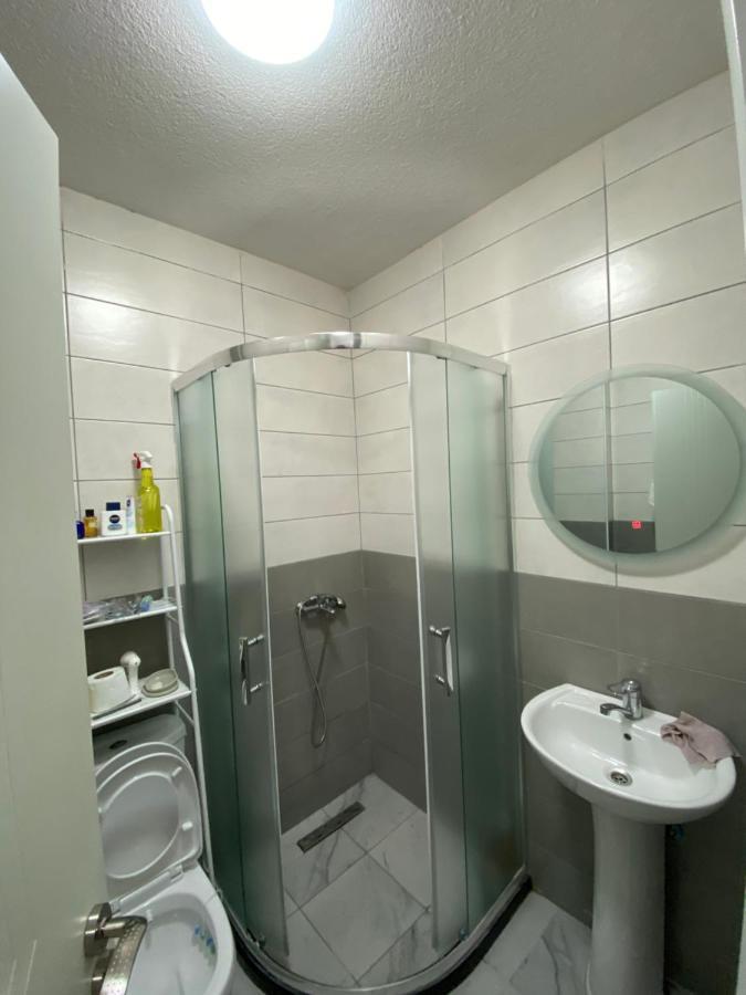 Elegant Apartment In City Centre Pristina Eksteriør billede
