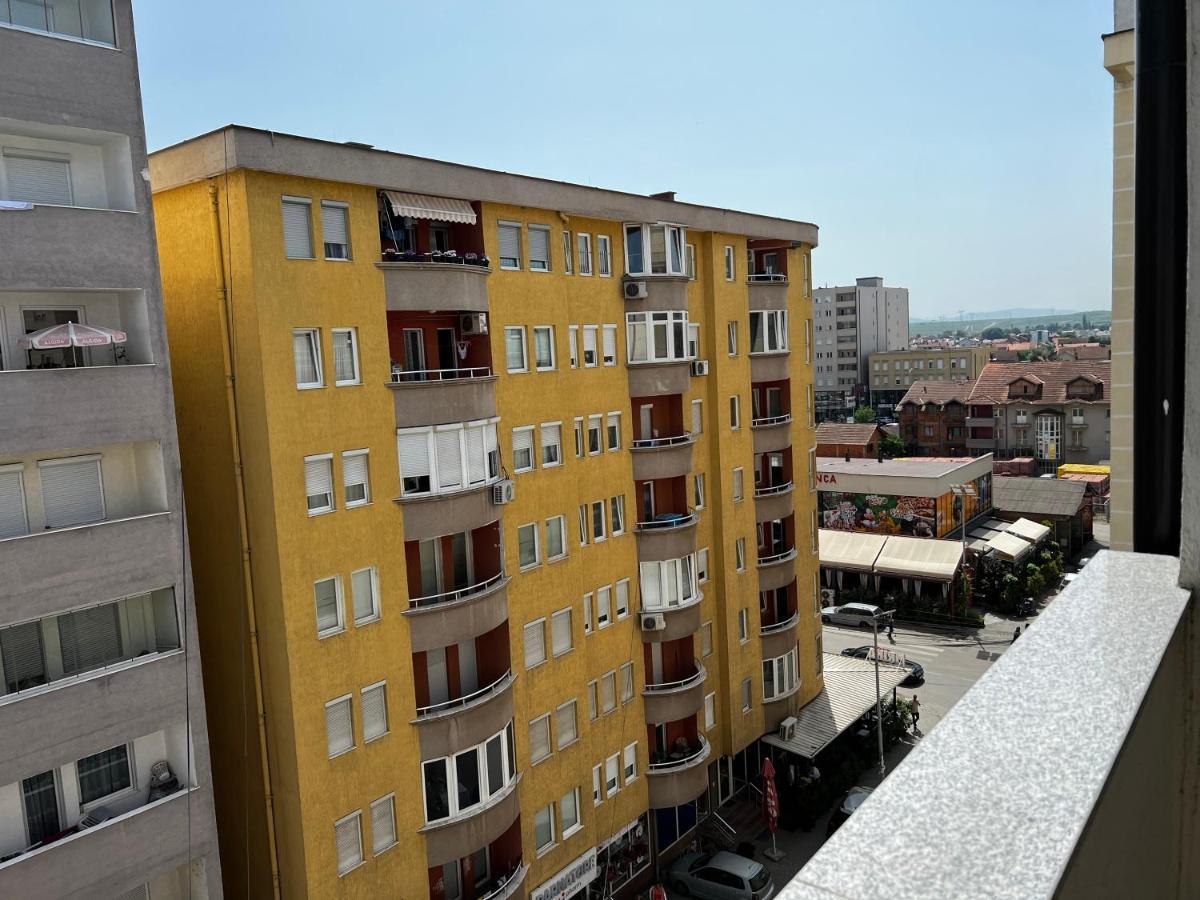 Elegant Apartment In City Centre Pristina Eksteriør billede